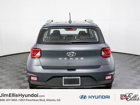 Certified 2025 Hyundai Venue SEL image 29