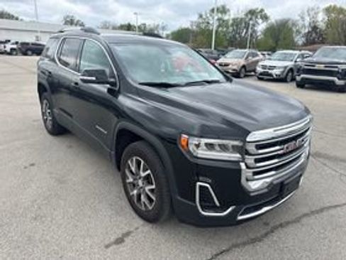 Used 2020 GMC Acadia SLE w/ Driver Convenience Package image 3