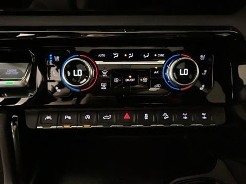 Used 2025 GMC Sierra 1500 AT4X AWD/4WD image 22