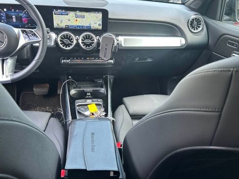 Used 2024 Mercedes-Benz GLB 250 image 9