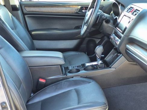 Used 2017 Subaru Outback 2.5i Limited image 22