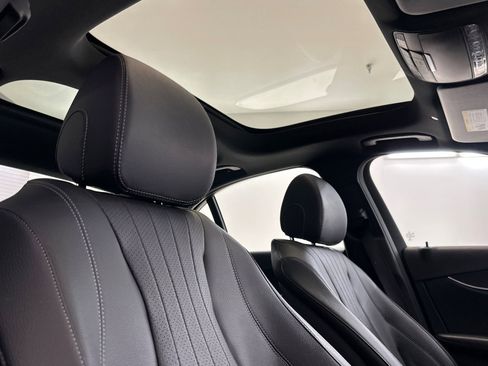 Used 2019 Mercedes-Benz E 300 image 26