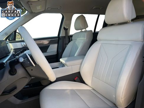 Used 2025 Hyundai Santa Fe SEL AWD/4WD image 9
