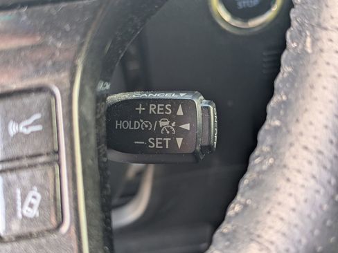 Used 2022 Toyota 4Runner TRD Off-Road Premium w/ Moonroof Package AWD/4WD image 19