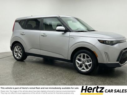 Used 2025 Kia Soul LX w/ LX Technology Package