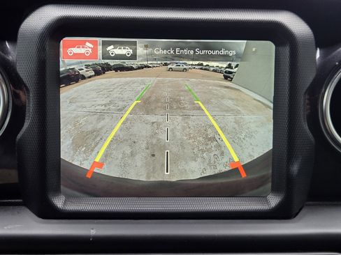 Used 2022 Jeep Wrangler Unlimited Rubicon w/ Xtreme Recon 35" Tire Package image 21