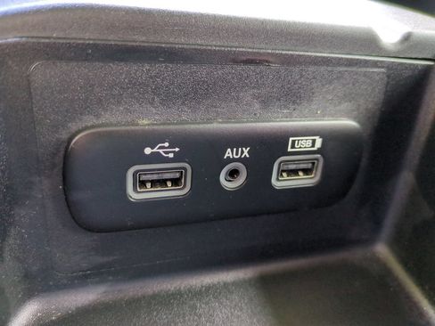 Used 2018 RAM 1500 Express w/ Express Value Package AWD/4WD image 21