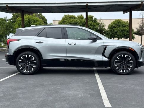 Used 2025 Chevrolet Blazer EV RS AWD/4WD image 10
