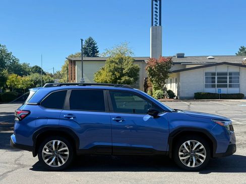 Used 2025 Subaru Forester Touring w/ Protection Package (1PH) AWD/4WD image 7
