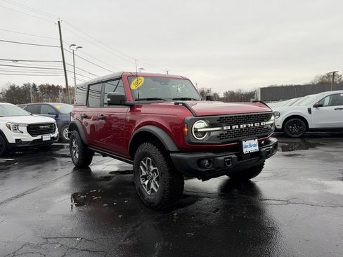 Used 2025 Ford Bronco Badlands image 7