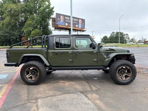 Used 2023 Jeep Gladiator Sport AWD/4WD image 10