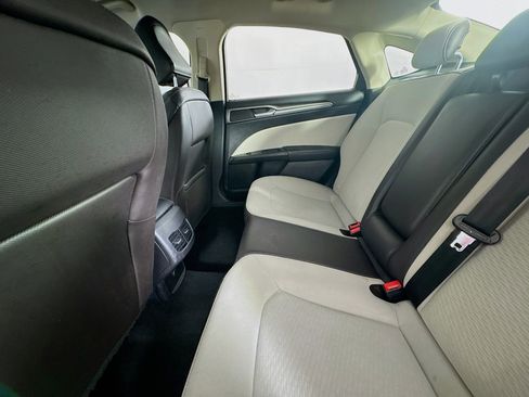 Used 2020 Ford Fusion SE w/ Equipment Group 151A image 24