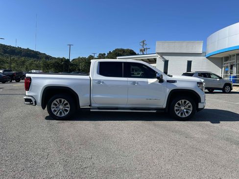 Used 2024 GMC Sierra 1500 Denali w/ Technology Package AWD/4WD image 8