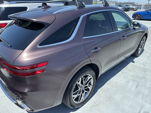 Used 2023 Genesis GV70 2.5T w/ Select Package AWD/4WD image 7