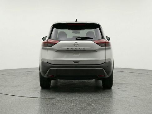 Used 2025 Nissan Rogue SV image 7