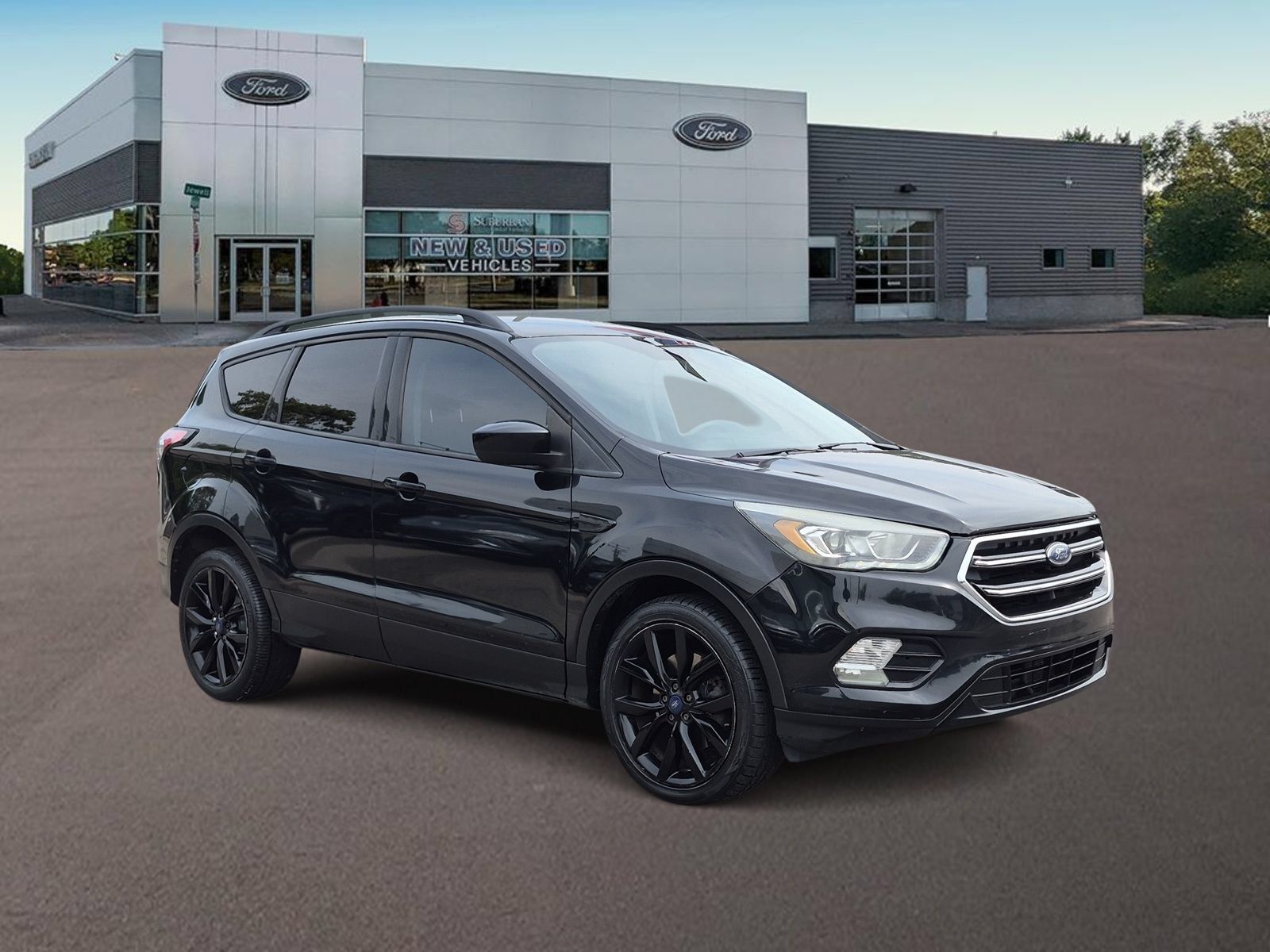 Used 2017 Ford Escape SE w/ Equipment Group 201A AWD/4WD image 2