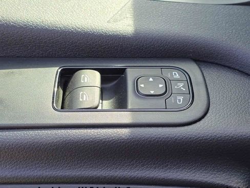 Used 2025 Mercedes-Benz Sprinter 2500 image 25