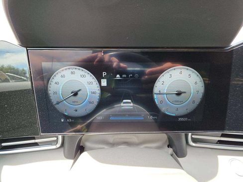 Used 2025 Hyundai Elantra SEL FWD image 8