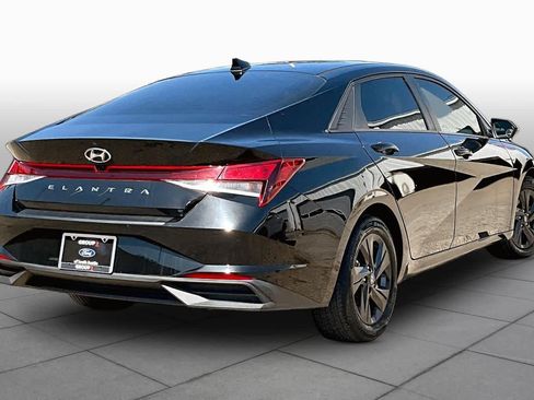 Used 2023 Hyundai Elantra SEL FWD image 7