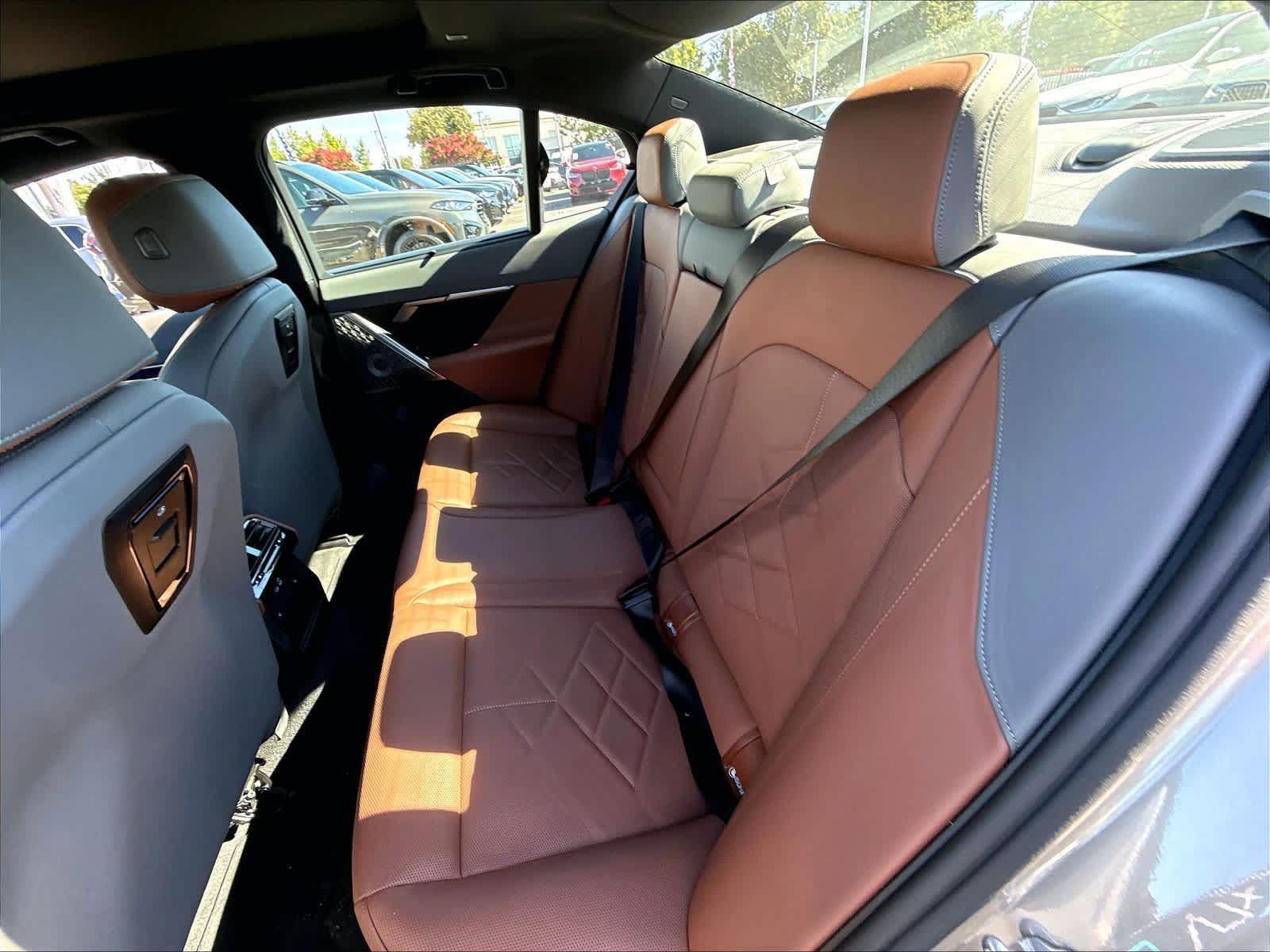 Used 2025 BMW i5 M60 w/ Executive Package AWD/4WD image 25