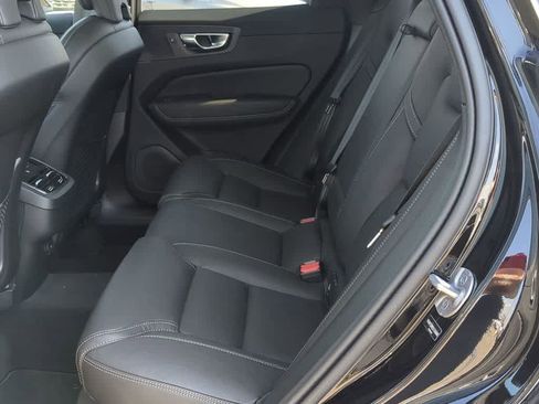 Used 2025 Volvo XC60 B5 Ultra AWD/4WD image 18