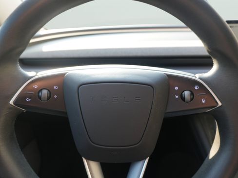 Used 2024 Tesla Model 3 Standard Range RWD image 39