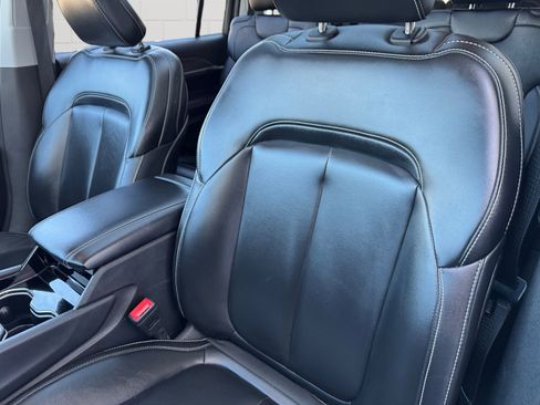 Used 2023 Jeep Grand Cherokee L Limited image 11