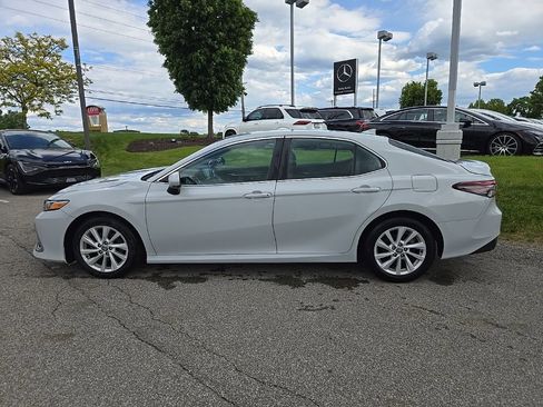 Used 2023 Toyota Camry LE FWD image 8