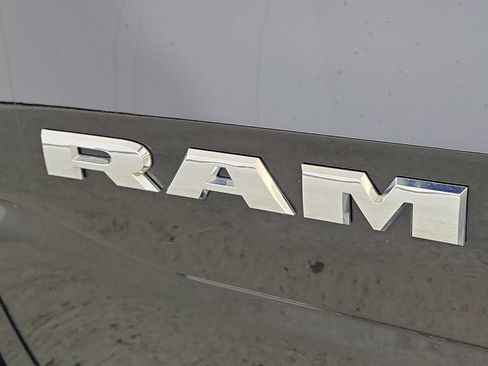 Used 2025 RAM 1500 Big Horn AWD/4WD image 7
