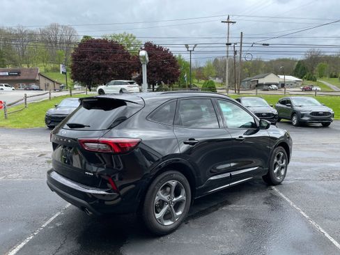 Used 2024 Ford Escape ST-Line w/ Tech Pack #1 AWD/4WD image 5