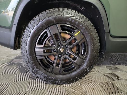 Used 2023 Rivian R1T Adventure AWD/4WD image 12