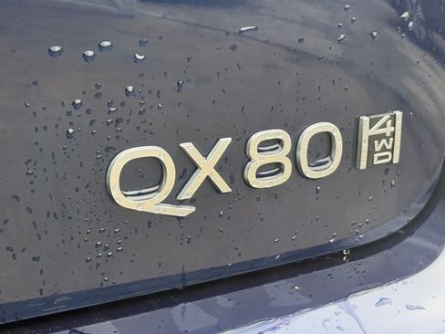Used 2025 INFINITI QX80 Sensory image 12