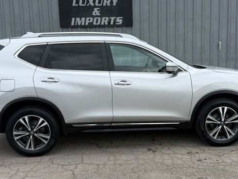 Used 2017 Nissan Rogue SL AWD/4WD image 10