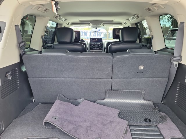 Used 2022 Nissan Armada Platinum w/ Captain's Chairs Package RWD image 9