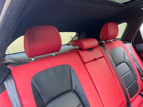 Used 2018 Jaguar F-PACE S image 32