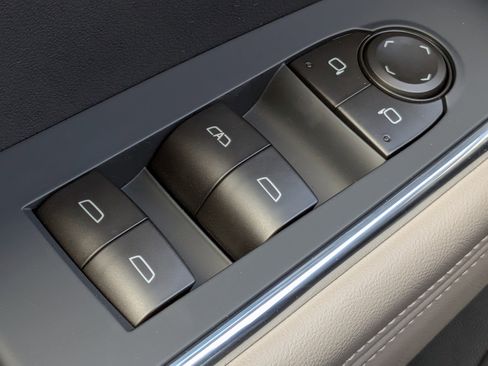 New 2026 GMC Acadia Elevation FWD image 22