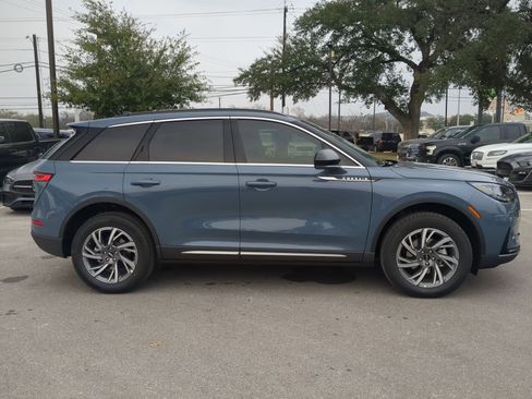 New 2026 Lincoln Corsair Premiere image 2