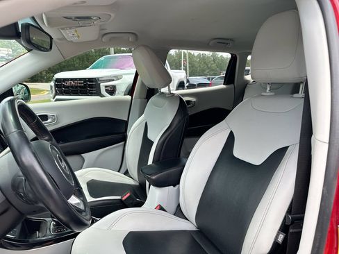 Used 2019 Jeep Compass Limited FWD image 8