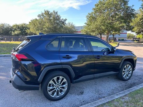 Used 2023 Toyota RAV4 XLE Premium FWD image 5