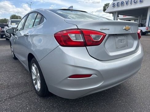Used 2019 Chevrolet Cruze LT image 6