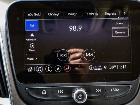 Used 2024 Chevrolet Malibu LT image 32