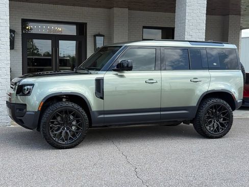 Used 2020 Land Rover Defender 110 SE AWD/4WD image 13
