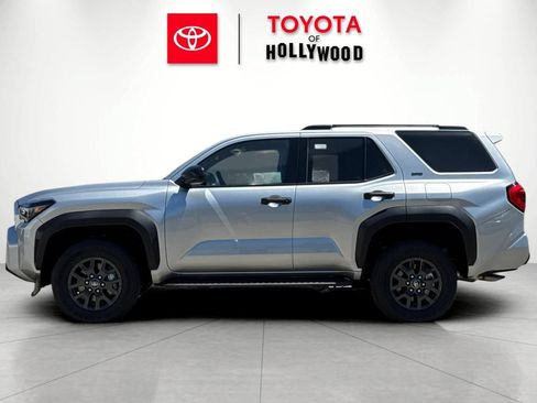 New 2026 Toyota 4Runner SR5 AWD/4WD image 9