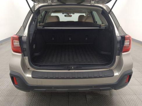 Used 2019 Subaru Outback 3.6R Limited AWD/4WD image 29