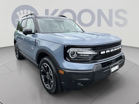 Certified 2025 Ford Bronco Sport Outer Banks w/ Outer Banks Tech Package+ AWD/4WD image 18