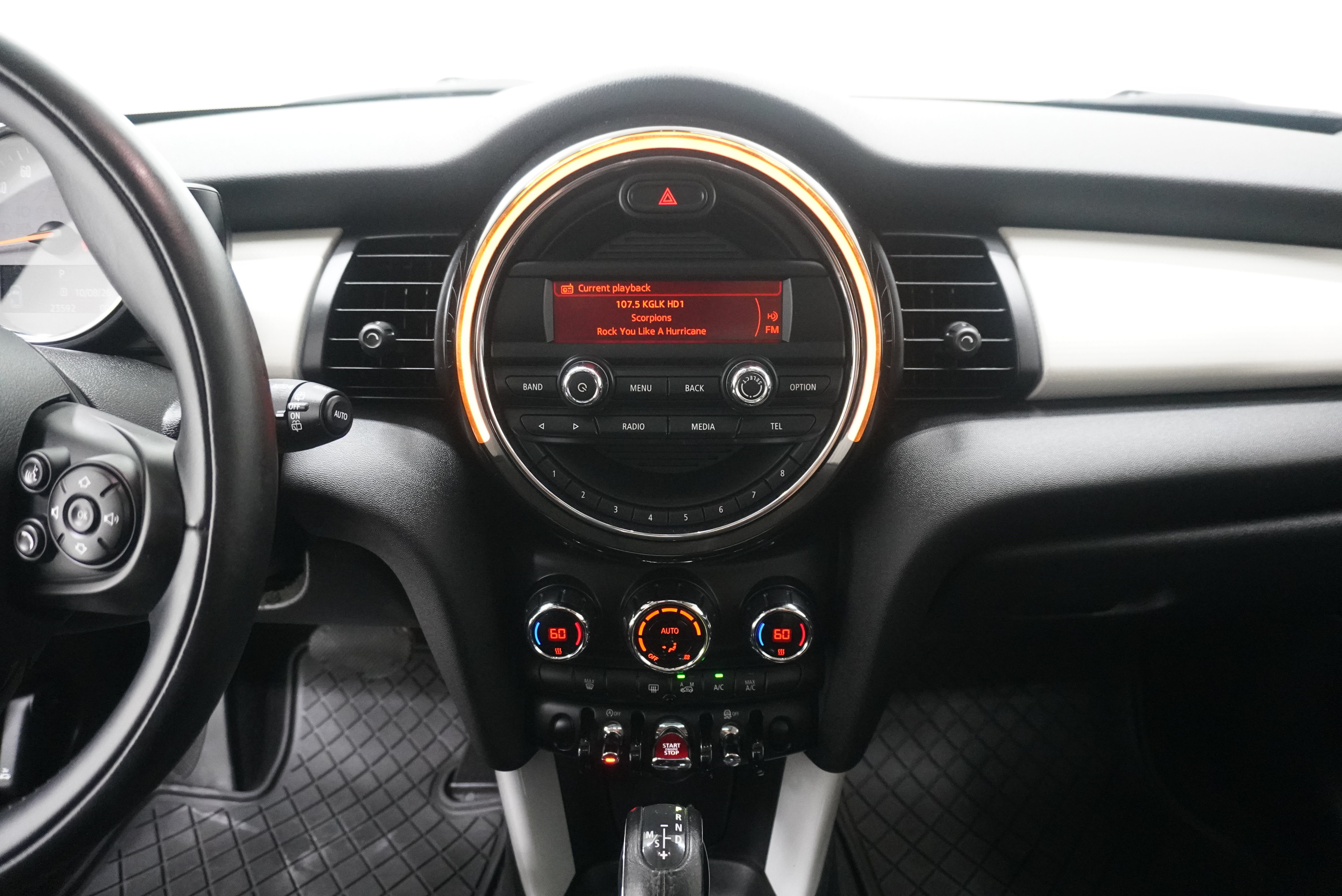 Used 2016 MINI Cooper 4-Door Hardtop FWD image 17