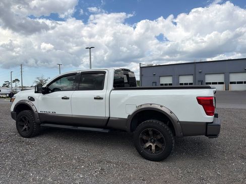 Used 2019 Nissan Titan Platinum Reserve w/ Platinum Utility Package image 9