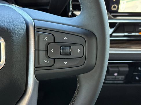 Used 2026 GMC Sierra 1500 SLE image 30