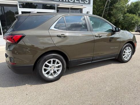 Used 2023 Chevrolet Equinox LT FWD image 3