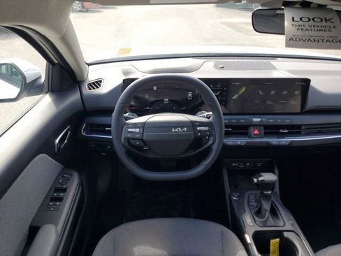 New 2025 Kia K4 GT-Line Turbo FWD image 22